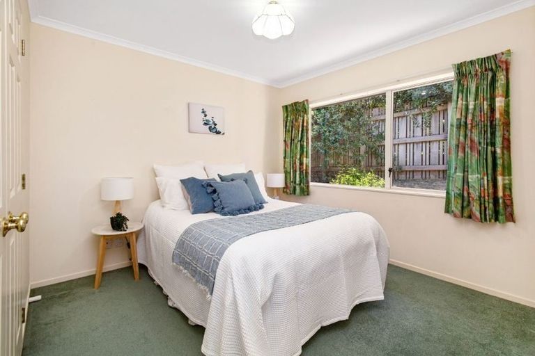 Photo of property in 3 Pikitanga Close, Tawa, Wellington, 5028