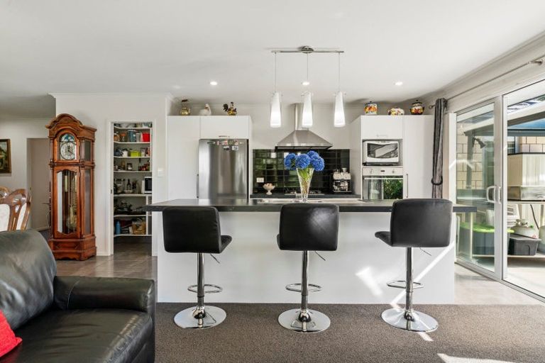 Photo of property in 60 Fairfax Crescent, Pyes Pa, Tauranga, 3112