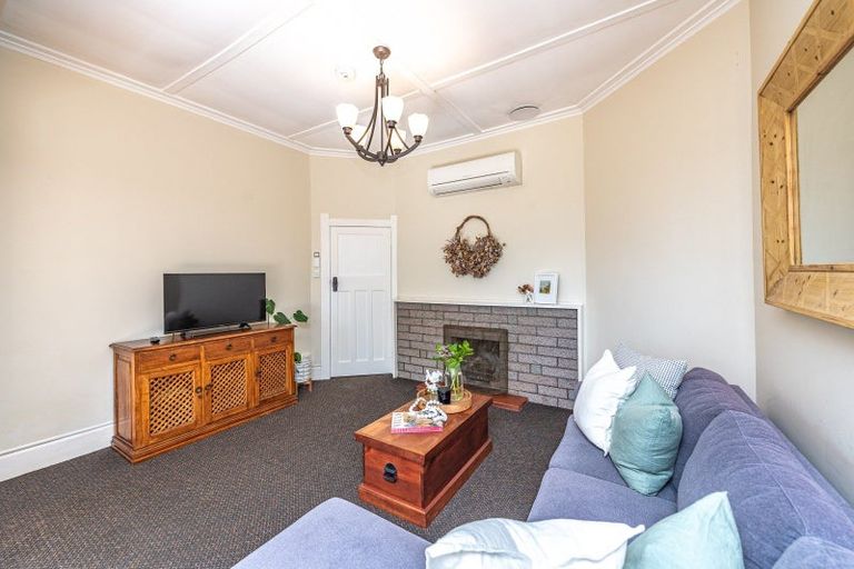 Photo of property in 2 Godwin Crescent, College Estate, Whanganui, 4500