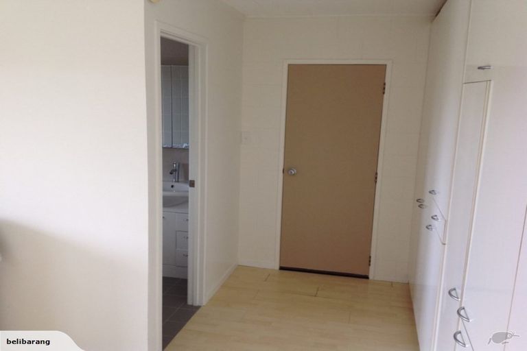 Photo of property in 13 Robin Lane, Browns Bay, Auckland, 0630