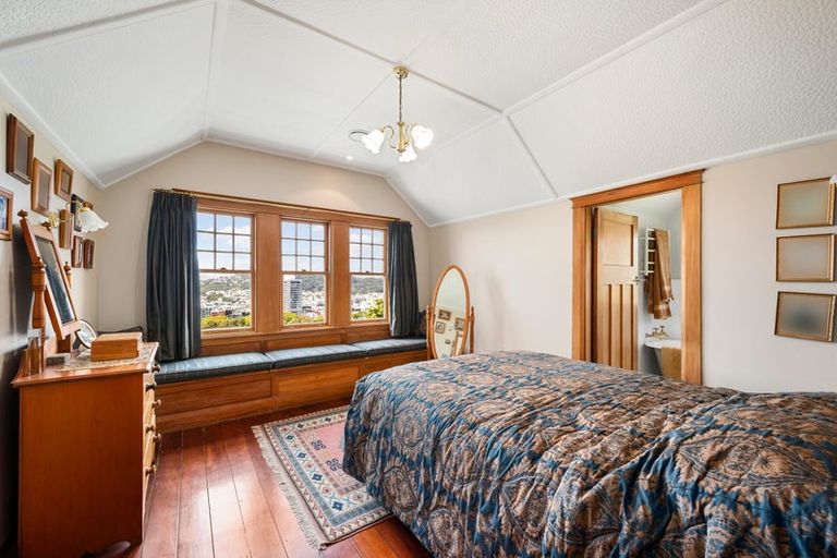 Photo of property in 19 Rawhiti Terrace, Kelburn, Wellington, 6012