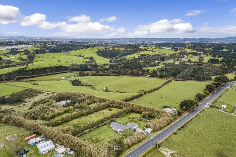 Photo of property in 257 Red Hills Road, Massey, Henderson, 0782