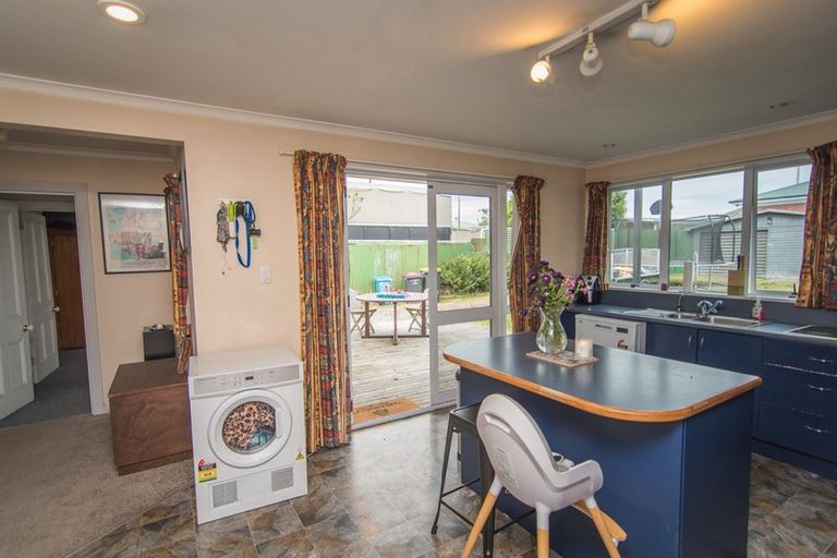 Photo of property in 32 Rhodes Street, Parkside, Timaru, 7910