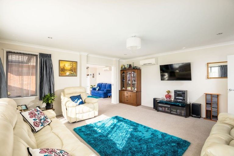 Photo of property in 1 Honeyfield Drive, Whalers Gate, New Plymouth, 4310