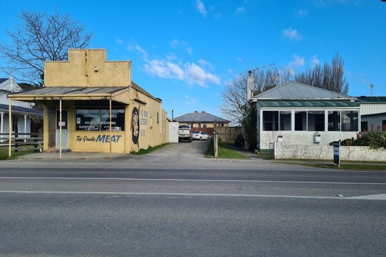 Photo of property in 100 Main Road, Makaraka, Gisborne, 4010