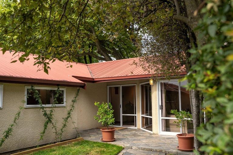 Photo of property in 15b Heuchan Lane, Wanaka, 9305