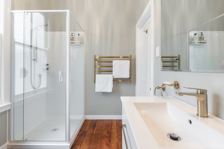 Photo of property in 402 Avenue Road West, Hastings, 4122