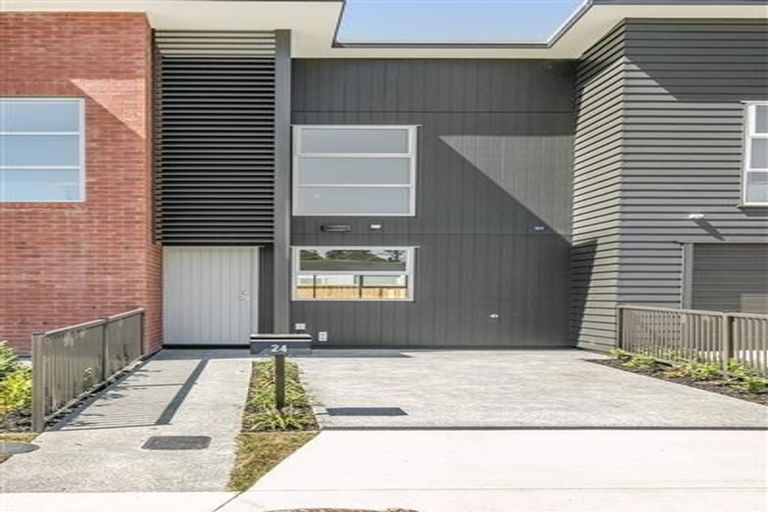 Photo of property in 24 Gilbert Hall Way, Swanson, Auckland, 0614