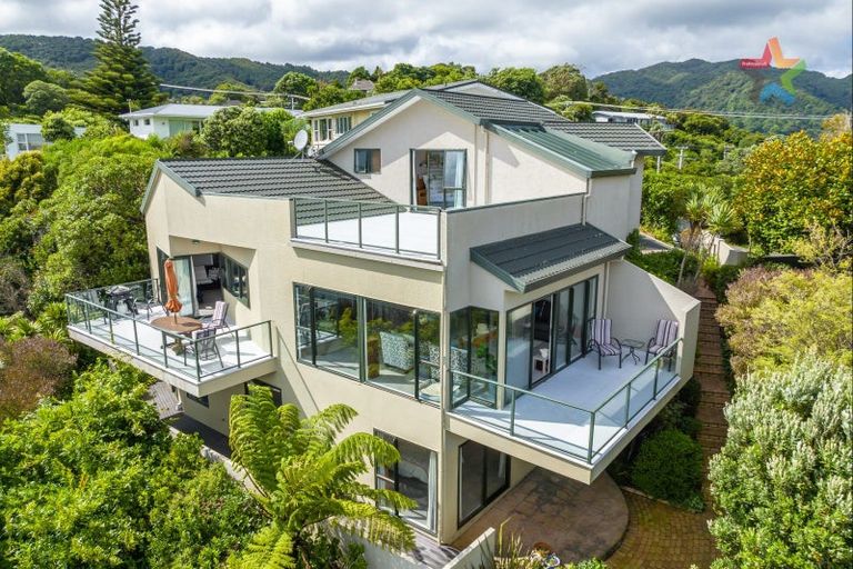 Photo of property in 69 Howard Road, Point Howard, Lower Hutt, 5013