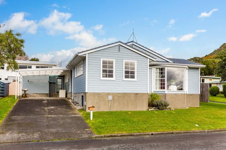 Photo of property in 7 Luff Place, Whitby, Porirua, 5024