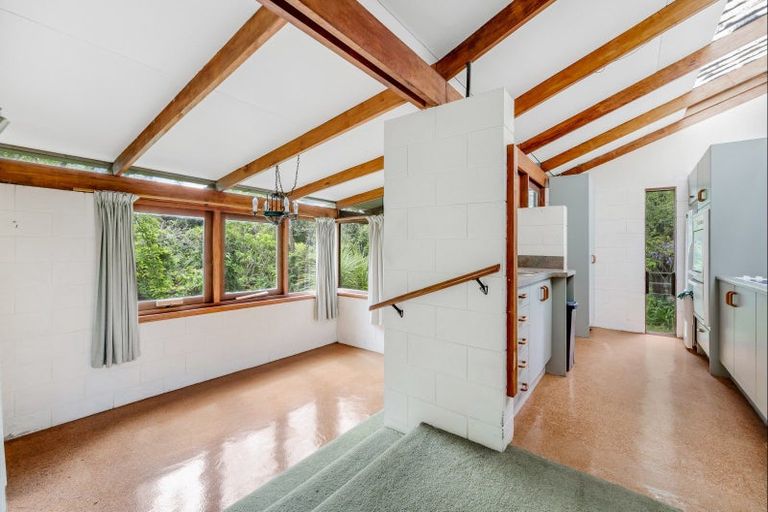 Photo of property in 15 Fenton Terrace, Cockle Bay, Auckland, 2014