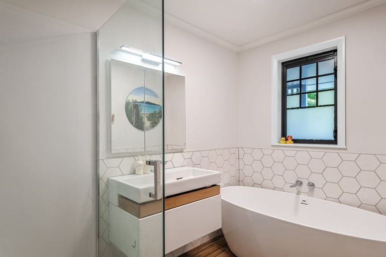 Photo of property in 4 Tarawa Street, Paekakariki, 5034