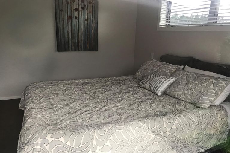 Photo of property in 3 Brian Cowley Place, Tuakau, 2121