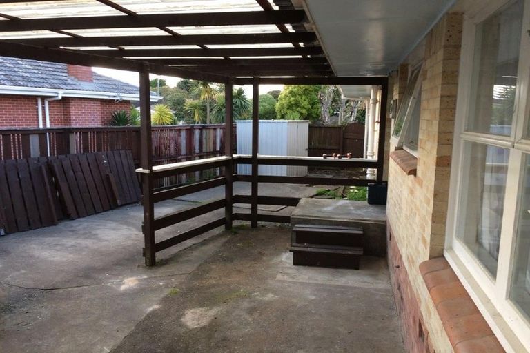 Photo of property in 25 Myers Road, Manurewa East, Auckland, 2102