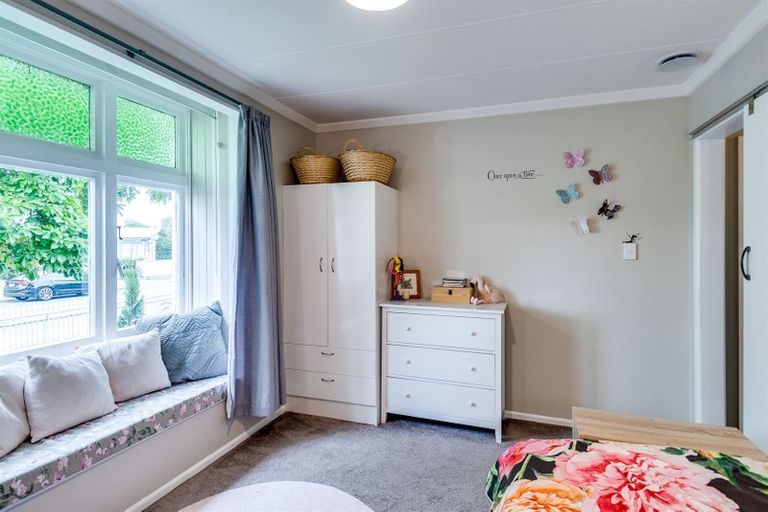 Photo of property in 12 Otatara Road, Taradale, Napier, 4112