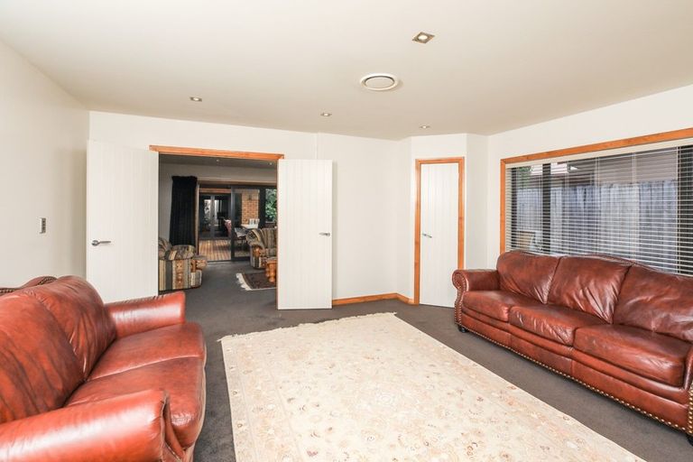 Photo of property in 49 Coleraine Drive, Rototuna, Hamilton, 3210