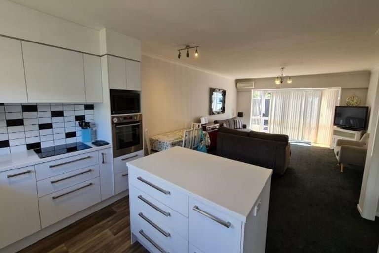 Photo of property in 64c Edgecumbe Road, Tauranga, 3110