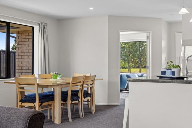 Photo of property in 108 Shillingford Boulevard, Rolleston, 7615