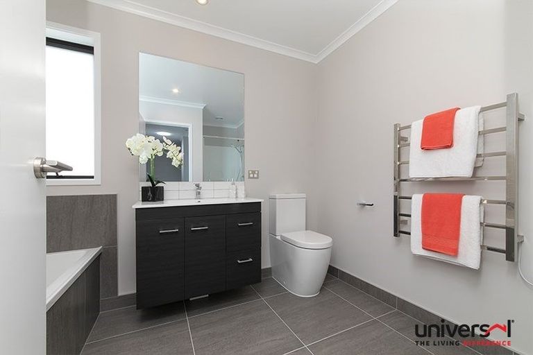 Photo of property in 479 Hobsonville Road, Hobsonville, Auckland, 0616