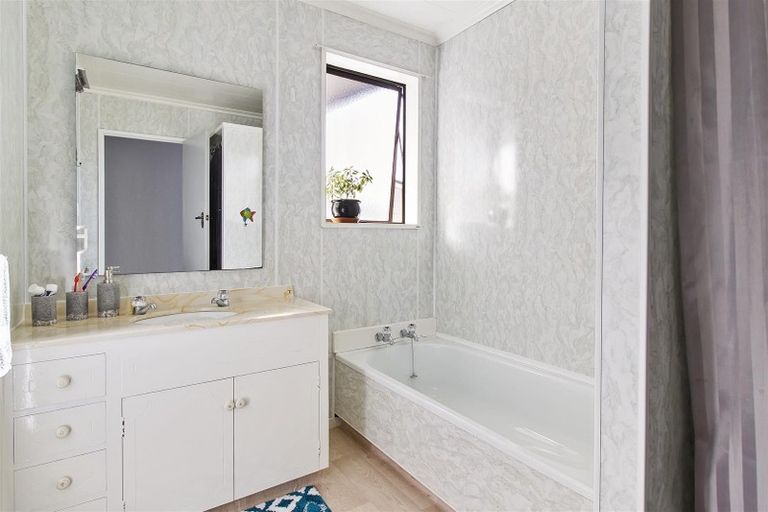 Photo of property in 4 Bond Street, Waimate, 7924