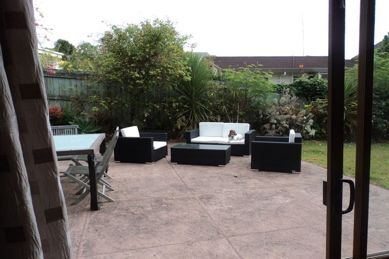 Photo of property in 25 Maxwelton Drive, Mairangi Bay, Auckland, 0630