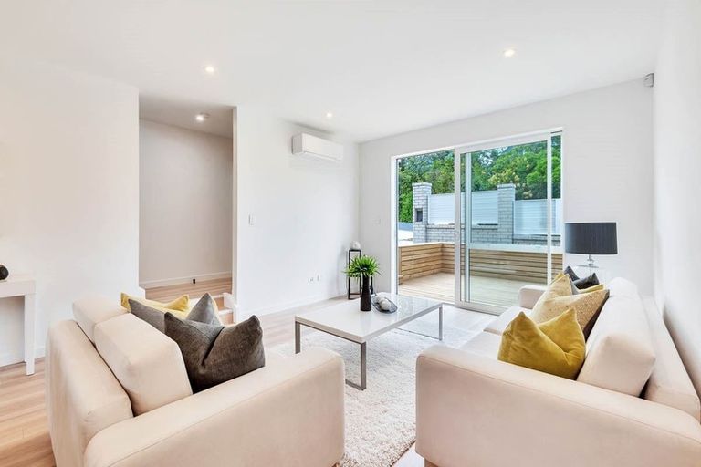 Photo of property in 68 Channel View Road, Campbells Bay, Auckland, 0630