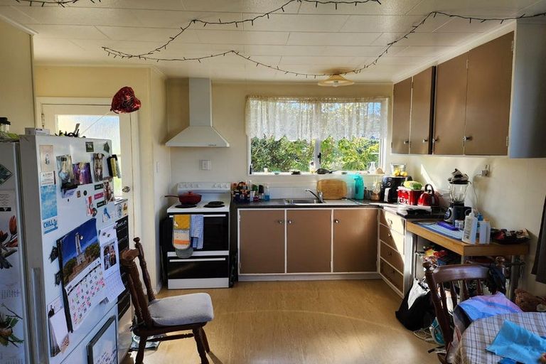 Photo of property in 24 Cedar Street, Maungaraki, Lower Hutt, 5010