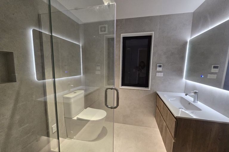 Photo of property in 14b Isobel Road, Greenhithe, Auckland, 0632