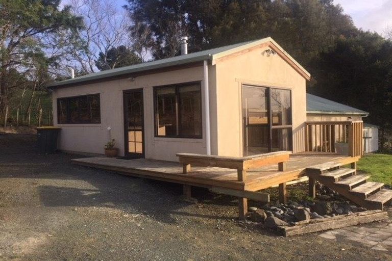 Photo of property in 233 Wech Access, Makarau, Warkworth, 0981