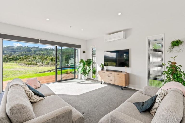 Photo of property in 23 Josh Road, Huapai, Kumeu, 0810
