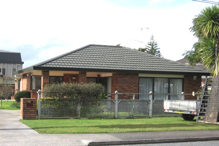 Photo of property in 1 Argyle Avenue, Pahurehure, Papakura, 2113