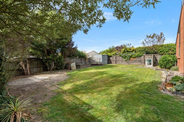 Photo of property in 18 Briarmont Street, Avondale, Christchurch, 8061