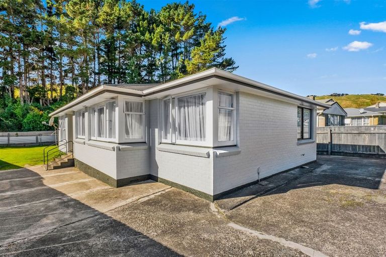 Photo of property in 108 Corinna Street, Waitangirua, Porirua, 5024
