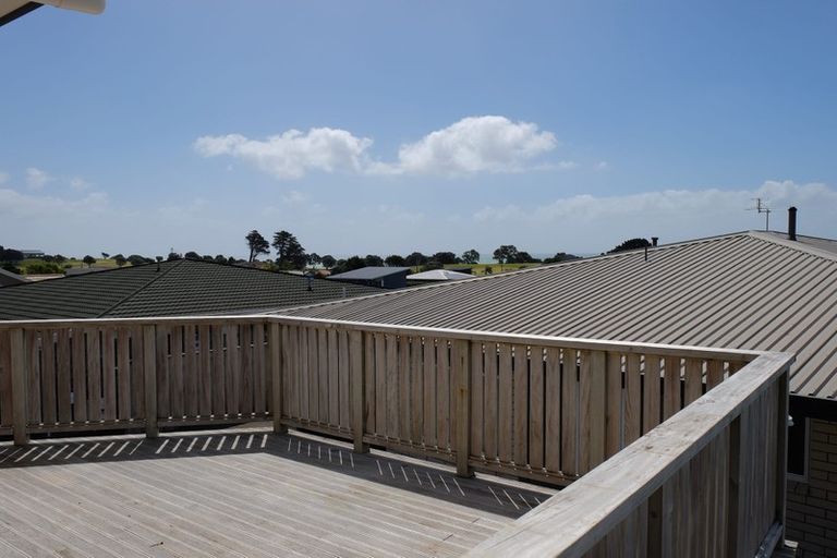 Photo of property in 1/15 Chatswood Grove, Fitzroy, New Plymouth, 4312