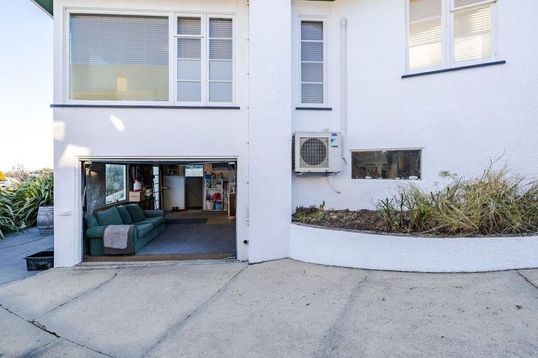 Photo of property in 151 Easther Crescent, Kew, Dunedin, 9012