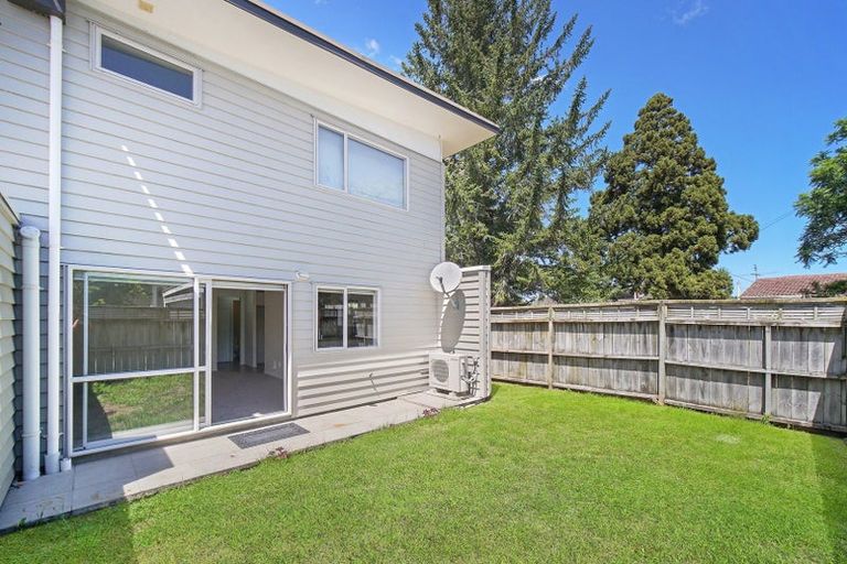 Photo of property in 22/45a Swanson Road, Henderson, Auckland, 0610