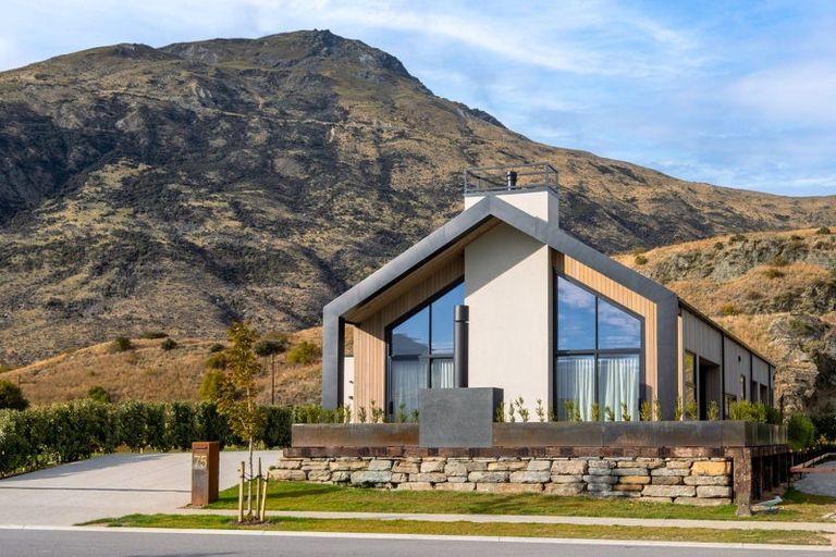 Photo of property in Kawarau Heights, 75 Kawarau Heights Boulevard, Lake Hayes, Queenstown, 9304