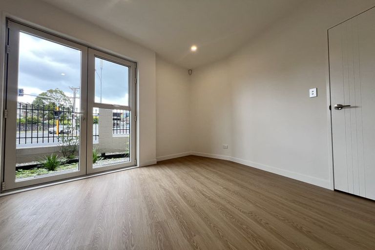 Photo of property in 100 Trafalgar Street, Waterloo, Lower Hutt, 5011