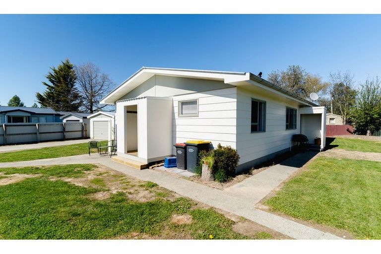 Photo of property in 19 Cass Crescent, Twizel, 7901