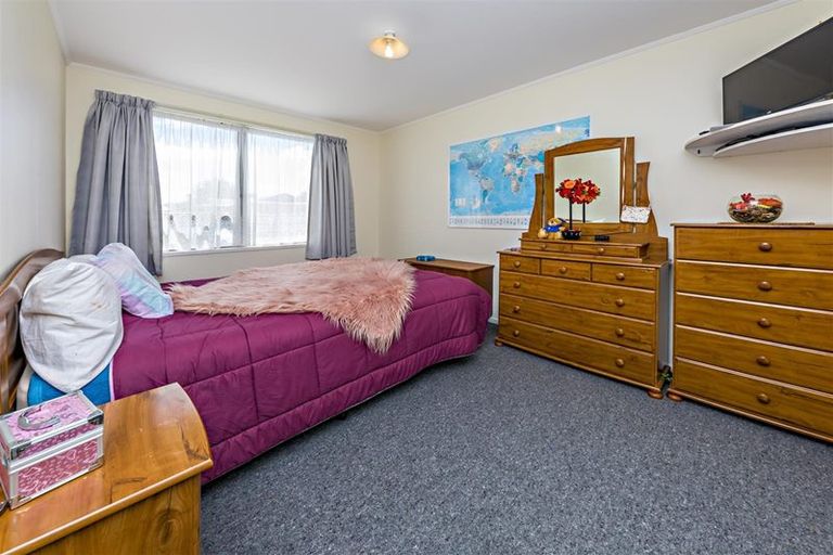 Photo of property in 25 Balloch Street, Randwick Park, Auckland, 2105