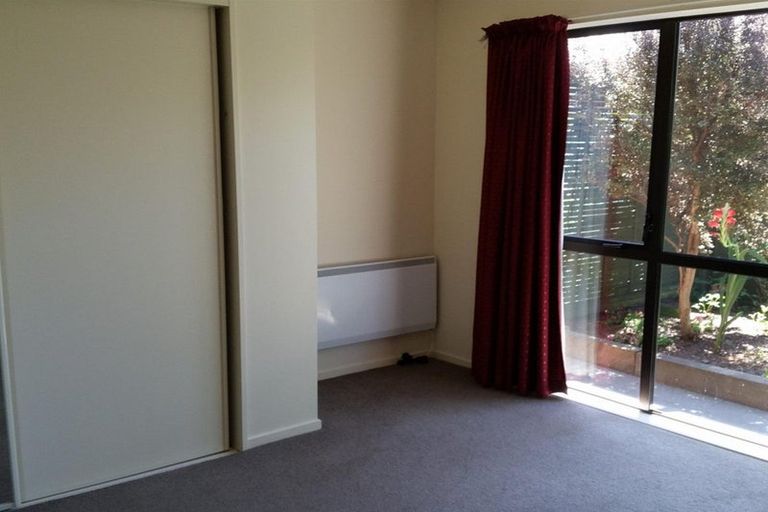 Photo of property in 37a Cardigan Bay Place, Addington, Christchurch, 8024