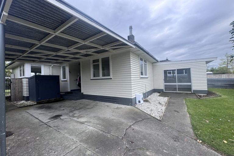 Photo of property in 24 Manchester Street, Takaro, Palmerston North, 4412