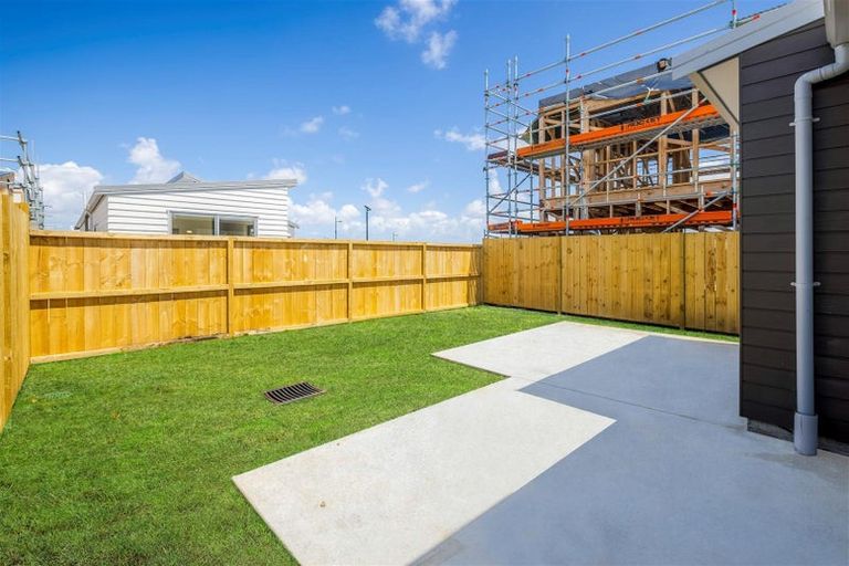 Photo of property in 25 Clayden Shuttleworth Street, Papakura, 2110