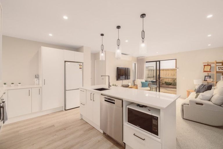 Photo of property in 6b Rawhiti Avenue, New Brighton, Christchurch, 8083