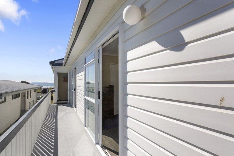 Photo of property in 32 The Terrace, Waihi Beach, 3611