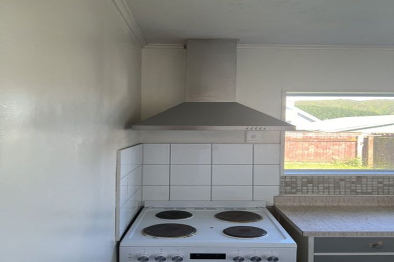 Photo of property in 2/264 Wellington Road, Wainuiomata, Lower Hutt, 5014