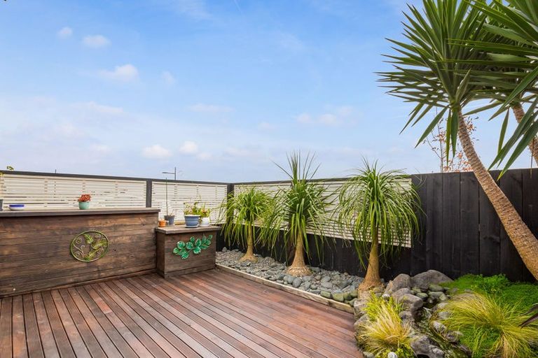 Photo of property in 6 Barrique Road, Kumeu, 0810