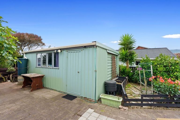 Photo of property in 5a Rutherford Drive, Waikanae Beach, Waikanae, 5036