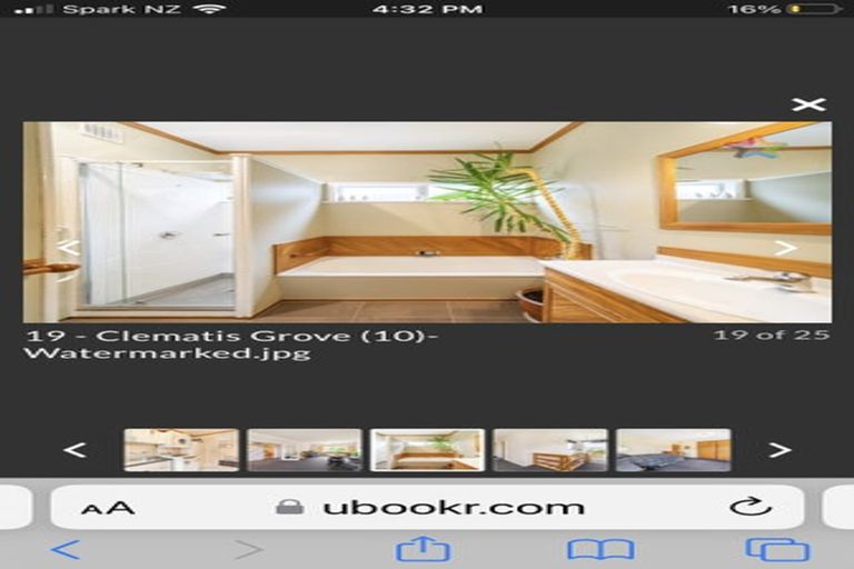 Photo of property in 10 Clematis Grove, Maungaraki, Lower Hutt, 5010