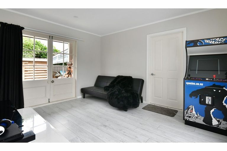 Photo of property in 11a Milton Road, Orewa, 0931